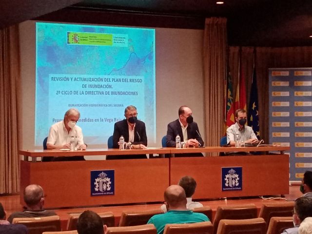 Presentación pública del Plan de Gestión de Riesgo de inundaciones y el anteproyecto del Plan de Defensa contra Avenidas en Orihuela a la Generalitat Valenciana y a los alcaldes de la  cuenca del Segura en la provincia de Alicante - 1, Foto 1