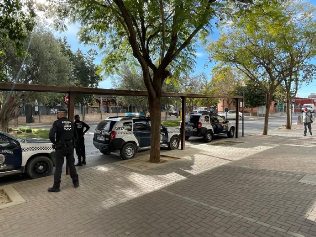 La Policía Local de Lorca detiene a una mujer sobre la que pesaba una orden de detención en vigor procedente de un Juzgado de Murcia - 1, Foto 1