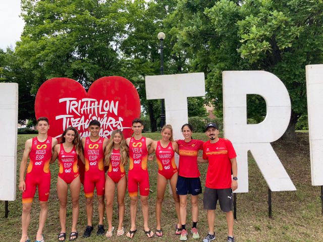 Primera competición internacional para las jóvenes triatletas murcianas Nieves Navarro e Isabel Navarro - 1, Foto 1