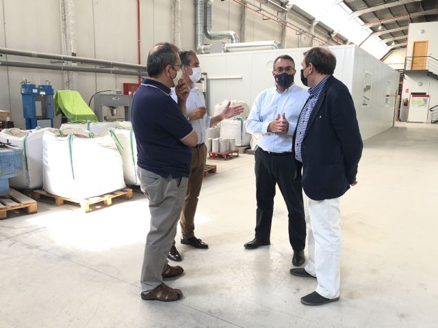 El Centro Tecnológico de la Construcción presenta sus instalaciones y proyectos al director general de Comercio e Innovación Empresarial de la CARM - 2, Foto 2