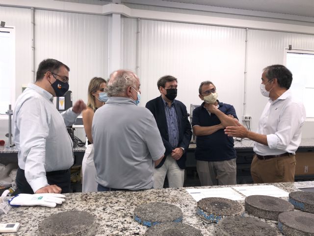 El Centro Tecnológico de la Construcción presenta sus instalaciones y proyectos al director general de Comercio e Innovación Empresarial de la CARM - 3, Foto 3