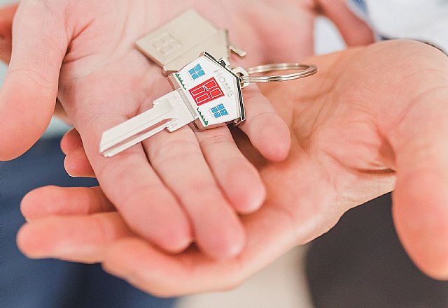 Murcia, única autonomía de la franja mediterránea y España donde baja el precio medio de la vivienda nueva - 1, Foto 1