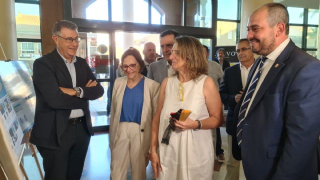La ministra Teresa Ribera visita Los Alcázares para anunciar nuevas inversiones para la recuperación del Mar Menor - 2, Foto 2