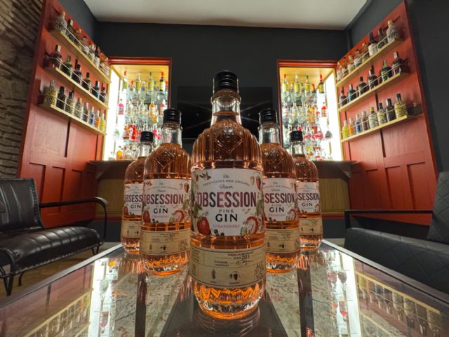 Los creadores de Puerto de Indias lanzan al mercado una nueva ginebra de fresa: Obsession Gin Strawberry - 2, Foto 2
