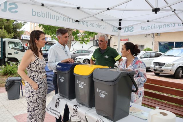 Comienza el reparto de cubos del servicio de recogida de residuos puerta a puerta en San Pedro del Pinatar - 1, Foto 1