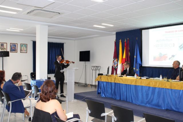 Presentan en el Campus cartagenero de la UCAM una guía didáctica de violín para invidentes - 1, Foto 1