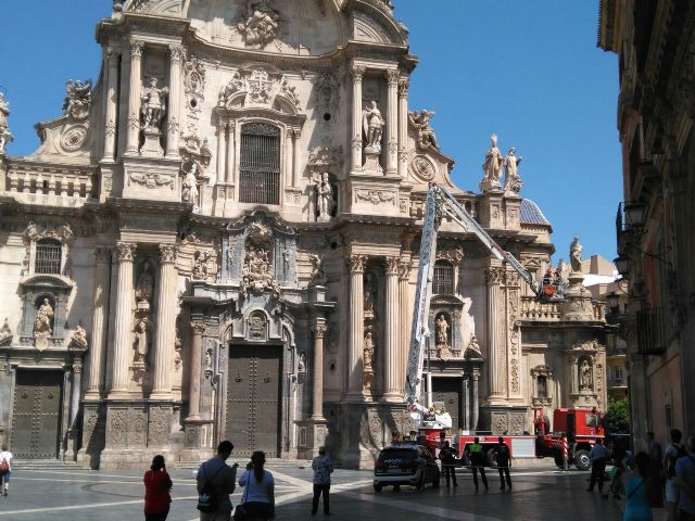 Huermur solicita a la consejería de cultura una inspección de todas las fachadas de la Catedral de Murcia - 2, Foto 2