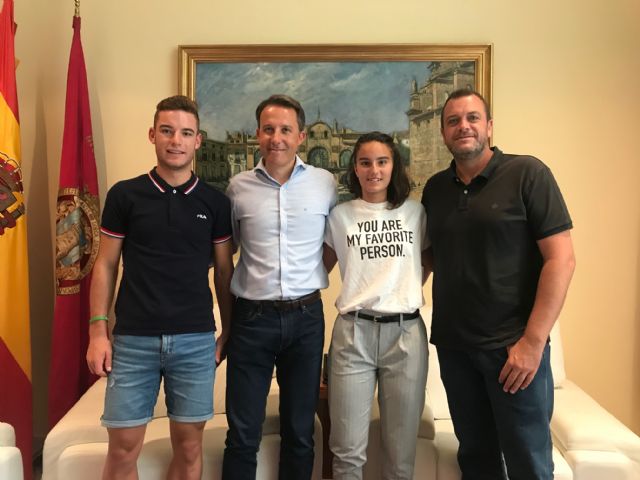 El Alcalde felicita a los deportistas lorquinos Sabrina López, Campeona Mundial Sub 18 de Tenis Playa, y Juan Diego Marín, tras conseguir el 4° y 6° puesto en el Campeonato del Mundo de MTB-O Junior 2018 - 1, Foto 1