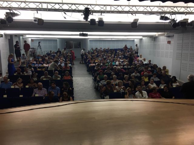 Éxito y lleno total en la serenata a Paco Rabal - 1, Foto 1