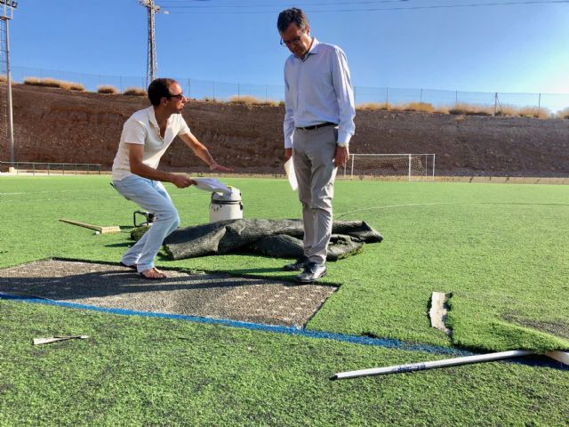 El Ayuntamiento finaliza la nueva cubierta del pabellón de Javalí Viejo-La Ñora e inicia el acondicionamiento del campo de fútbol - 2, Foto 2