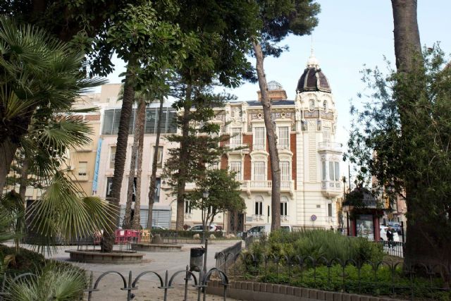 El Ayuntamiento encarga a la UPCT un estudio para conocer cómo quiere la sociedad que se renueve la plaza de la Merced - 1, Foto 1