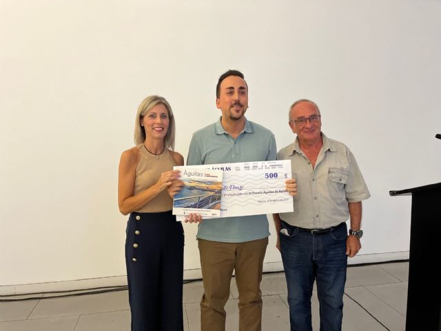 Harta de todo, sin ganas de nada se alza con el Premio Águilas de Relato Breve - 4, Foto 4