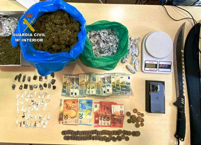 La Guardia Civil desarticula un clan familiar dedicado a la venta de sustancias estupefacientes en Cieza - 1, Foto 1