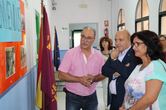 Pascual Lucas abre el curso escolar con la visita a un colegio y reivindica a la Carm las necesidades de los centros educativos de Cieza - 2, Foto 2