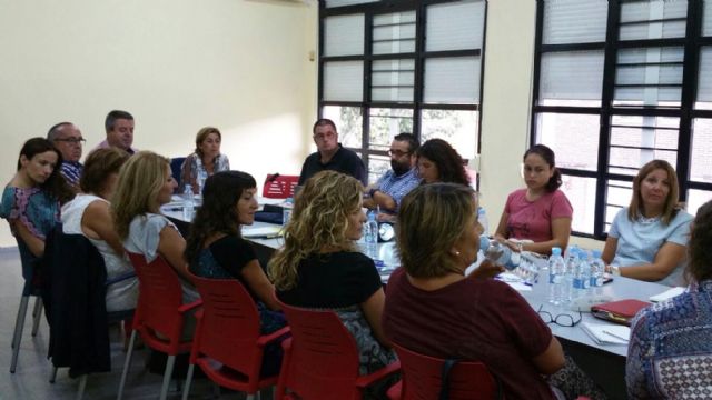 Los técnicos municipales conocen los resultados del estudio sobre los barrios de San Antón y Urbanización Mediterráneo - 1, Foto 1