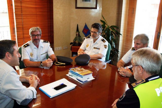 El Alcalde, Joaquín Buendía, recibe a nuevo Inspector Jefe de la Comisaría del Cuerpo Nacional de Policía en Alcantarilla - 3, Foto 3