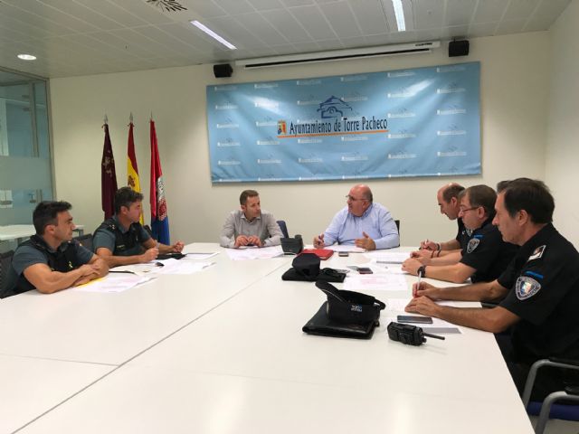 La Junta Técnica de Seguridad se reúne para estudiar la organización de labores preventivas y actuaciones en el municipio - 3, Foto 3