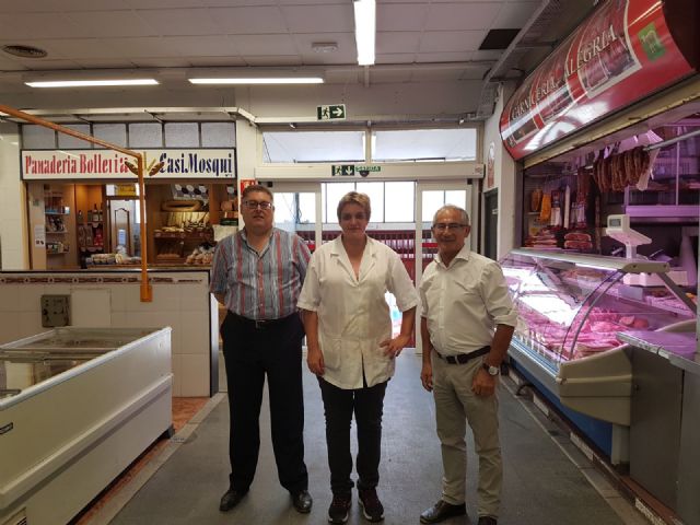 El PSOE denuncia la dilatación en más de un año en el trámite de licencias de apertura de los puestos de las plazas de abastos - 2, Foto 2