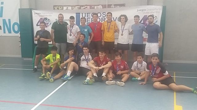20 jóvenes disfrutan de una concentración de minibalonmano en el Pabellón de San José - 1, Foto 1