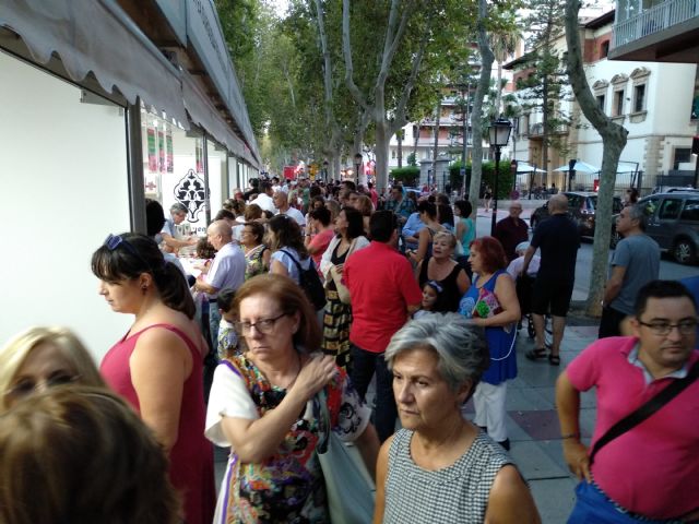 Serrano apoya la cultura como pilar básico para la sociedad y elemento vertebrador de la economía, por lo que celebra que se recupere la Feria del Libro - 5, Foto 5