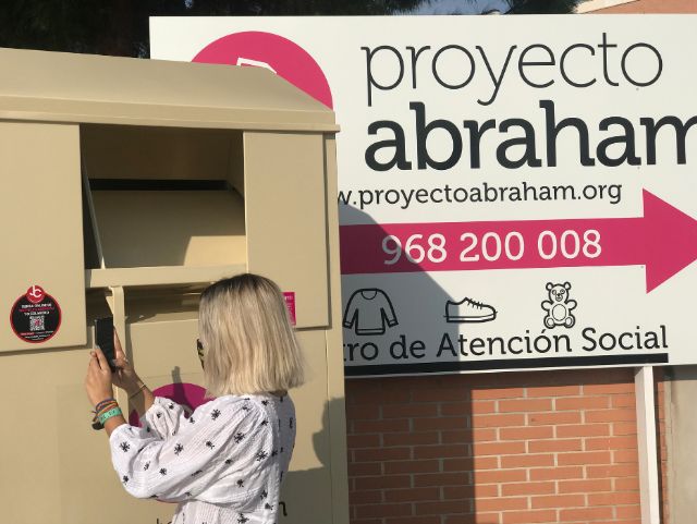 Abraham Project launches its clothing sales website, Foto 3