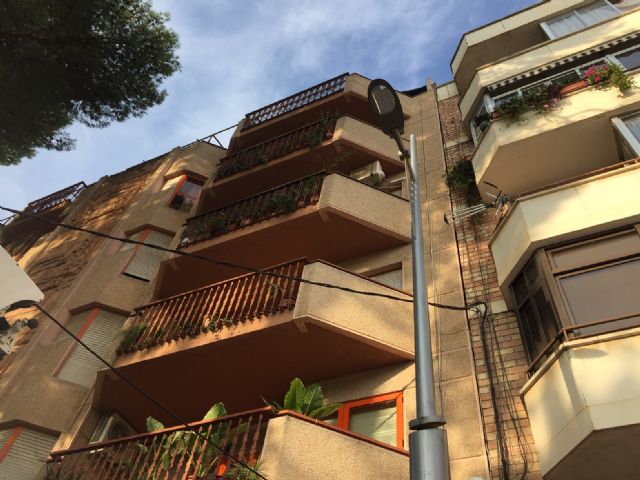 El Ayuntamiento sustituye por tipo led las luminarias del anillo exterior de la Plaza del Rey Don Pedro - 2, Foto 2