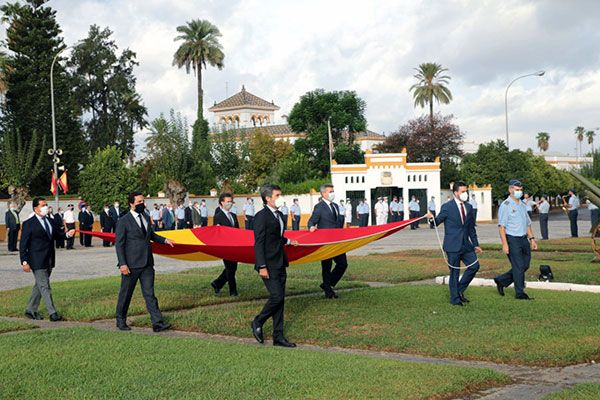 Se inaugura en Tablada (Sevilla) el Monumento del HA-200 Saeta, primer avión reactor de fabricación nacional - 3, Foto 3
