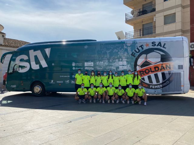 Presentación del nuevo autobús del STV Roldán - 1, Foto 1