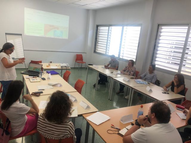 Personal municipal recibe asesoramiento técnico gratuito de la Unión Europea para luchar contra la pobreza energética en Murcia - 1, Foto 1