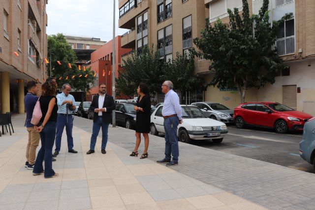 El Ayuntamiento finaliza los trabajos municipales para la renovación urbana de la Calle Molins de Rei y su entorno - 1, Foto 1