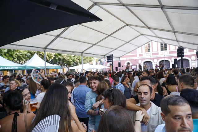 La Feria de septiembre supera las previsiones y abarrota plazas y calles del casco antiguo en el primer fin de semana de fiestas - 1, Foto 1