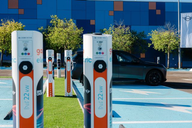 Galp y BMW Group inauguran en Intu Xanadú el mayor parque de recarga de coches eléctricos de Iberia - 2, Foto 2