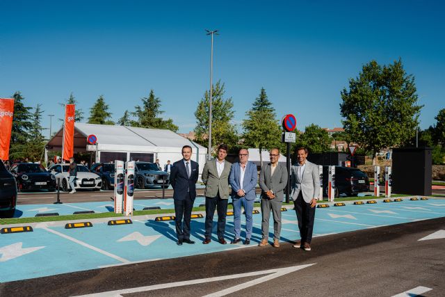 Galp y BMW Group inauguran en Intu Xanadú el mayor parque de recarga de coches eléctricos de Iberia - 3, Foto 3