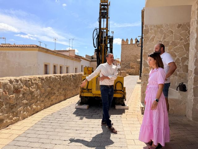 El Ayuntamiento de Lorca avanza en la consolidación del muro en la calle Los Pozos, cuyo estado tras la DANA amenazaba a las viviendas colindantes - 4, Foto 4