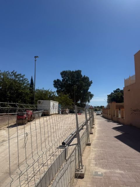El Ayuntamiento de Lorca acusa al PSOE de “llegar tarde” y asegura que ya había instalado el alumbrado reclamado en los pasos peatonales - 2, Foto 2