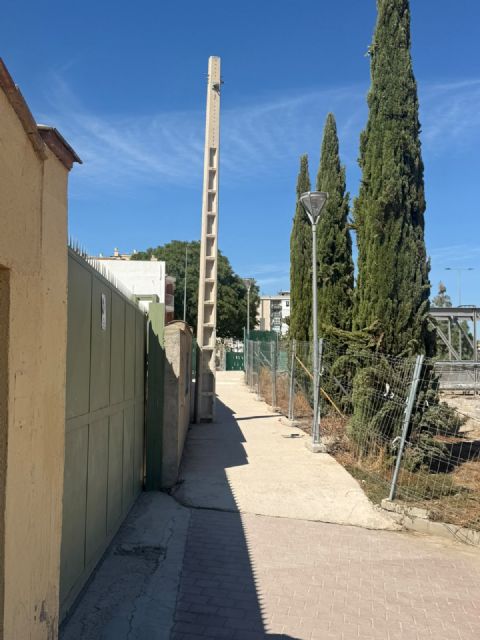 El Ayuntamiento de Lorca acusa al PSOE de “llegar tarde” y asegura que ya había instalado el alumbrado reclamado en los pasos peatonales - 4, Foto 4
