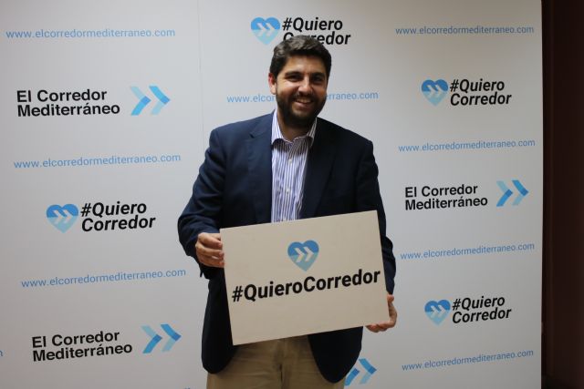 El presidente de la Comunidad asiste al partido entre el UCAM Murcia y Valencia Basket, declarado en apoyo al Corredor Mediterráneo - 3, Foto 3