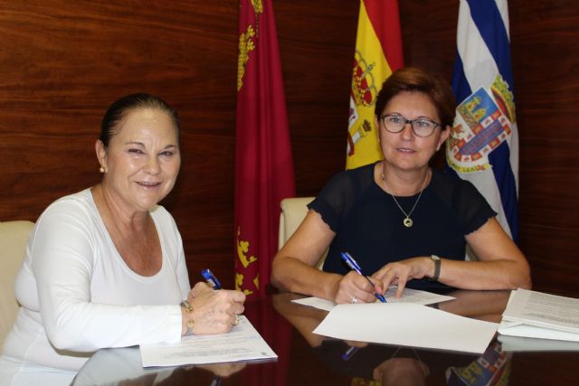 Firmado convenio entre Ayuntamiento y Cruz Roja para la concesión de subvención de 10.000 euros - 1, Foto 1