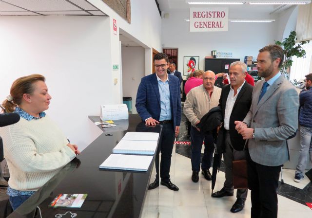 El Ayuntamiento de Caravaca, junto a la plataforma empresarial y ciudadana avalada por 10 mil firmas, pide la prolongación de la Autovía del Noroeste hasta Cavila y la Autovía del Norte - 4, Foto 4