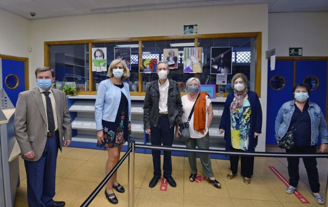 Las Bibliotecas de Murcia invitan a recorrer ´El planeta de los libros´ - 1, Foto 1