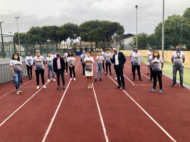 Cristina Sánchez recibe a los deportistas que han obtenido 20 medallas en los últimos campeonatos de España de atletismo - 1, Foto 1
