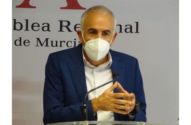 El PSOE denuncia que el Gobierno regional del Partido Popular asfixia al sector hostelero y genera inseguridad jurídica, Foto 1