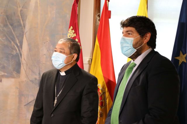 El nuncio manifiesta la preocupación del Papa por la inmigración y el medio ambiente - 1, Foto 1