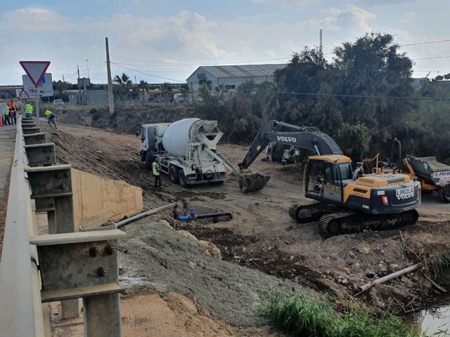 La Comunidad repara los daños ocasionados por las lluvias de septiembre en la vía que comunica Águilas con la pedanía lorquina de Pozo de la Higuera - 2, Foto 2