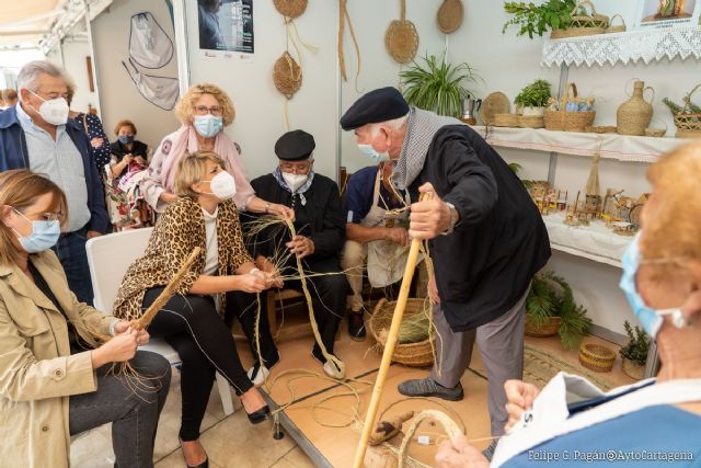 La Feria de Personas Mayores pone el broche final al mes de las ferias en Cartagena - 1, Foto 1