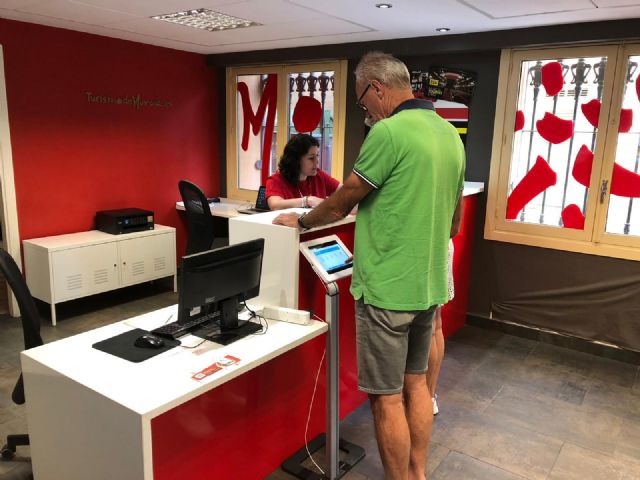 La Comunidad ofrece un ciclo formativo sobre accesibilidad para profesionales de la Red de Oficinas de Turismo de la Región de Murcia - 1, Foto 1