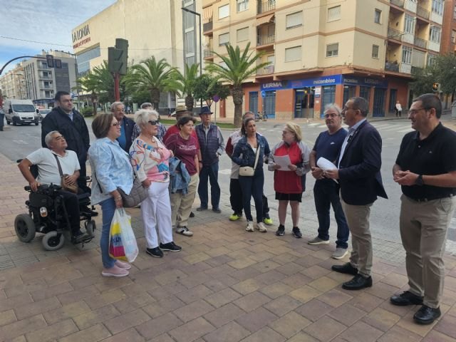 La Avenida Adolfo Suárez no puede seguir siendo un circuito de velocidad: hay que actuar antes de que ocurra una tragedia - 1, Foto 1