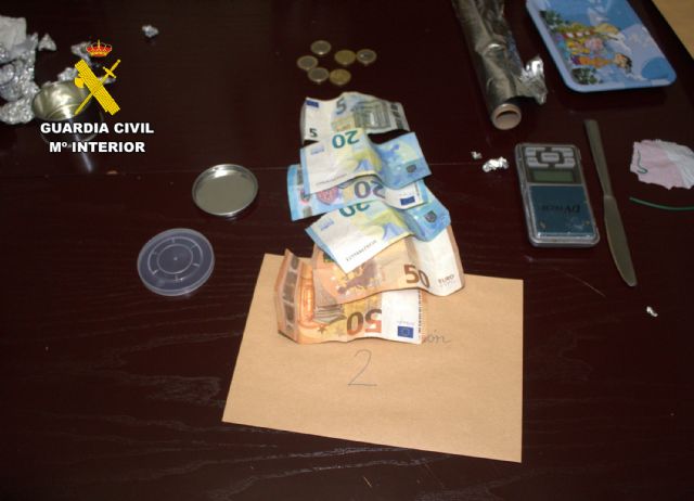 La Guardia Civil desmantela Cehegín un grupo delictivo que dirigía dos puntos de venta de drogas 'al menudeo' - 3, Foto 3