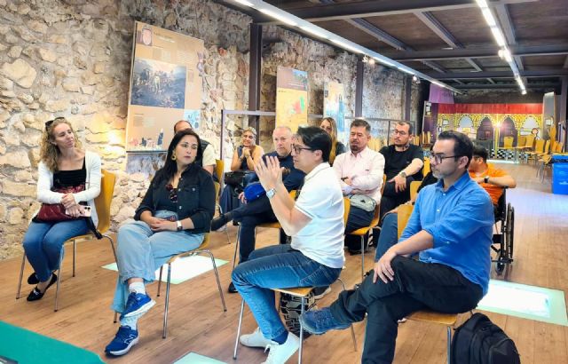 Lorca recibe a una delegaci�n de la Universidad Nacional Abierta a Distancia de Colombia, que considera como 'caso de �xito' el Consejo Social de Lorca