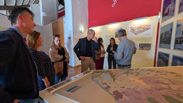 Bullas comparte su experiencia en enoturismo con una delegación húngara del proyecto europeo 'Slowdown' - 3, Foto 3